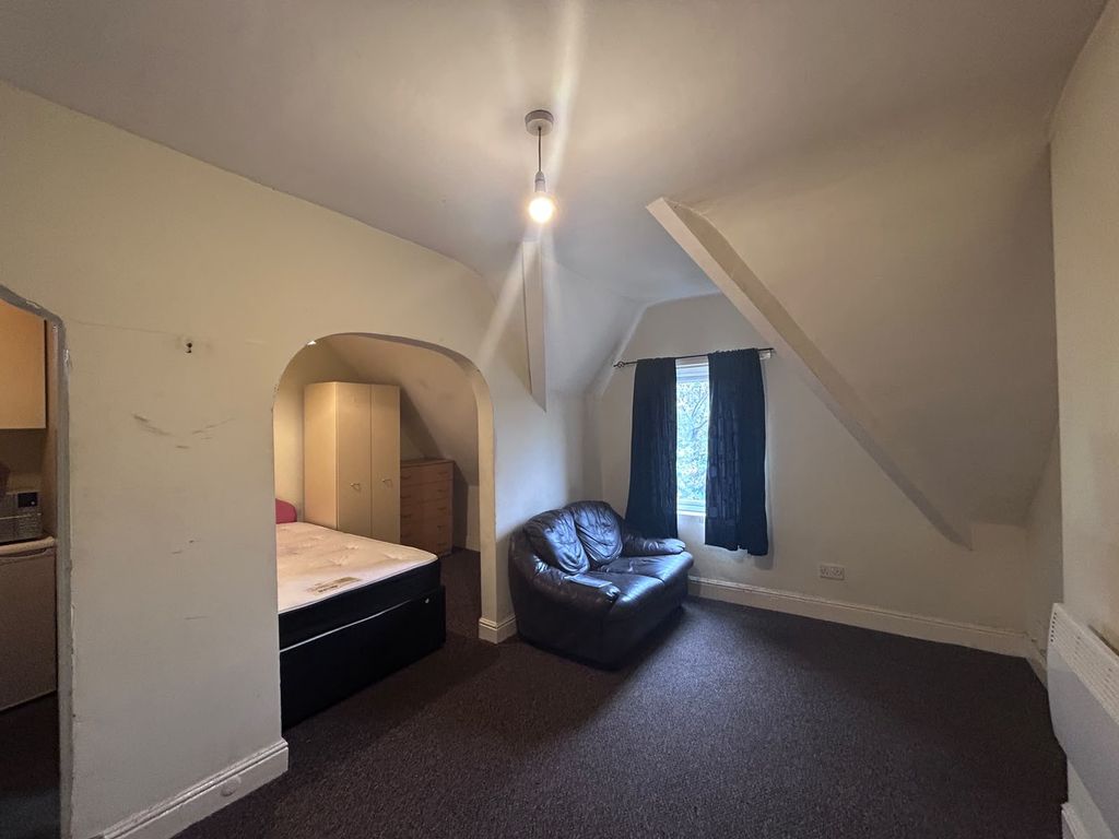 Property photo 1 of 4