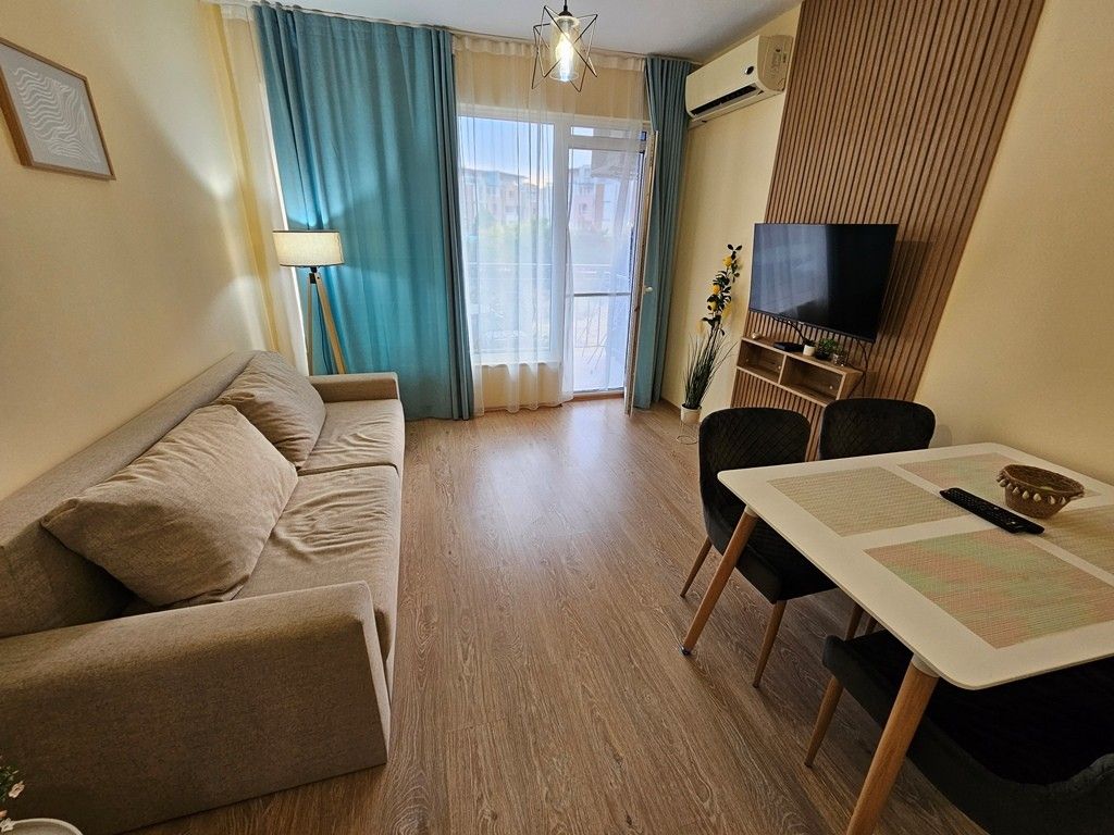 Property photo 3 of 18