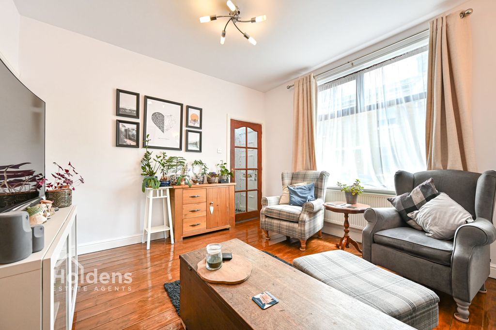 Property photo 2 of 16