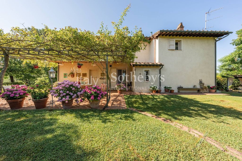 Property photo 3 of 33