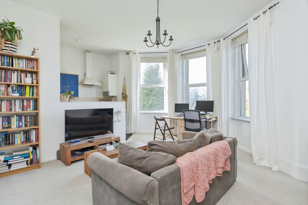 Property photo 2 of 12 Pbox-Img.Jpg