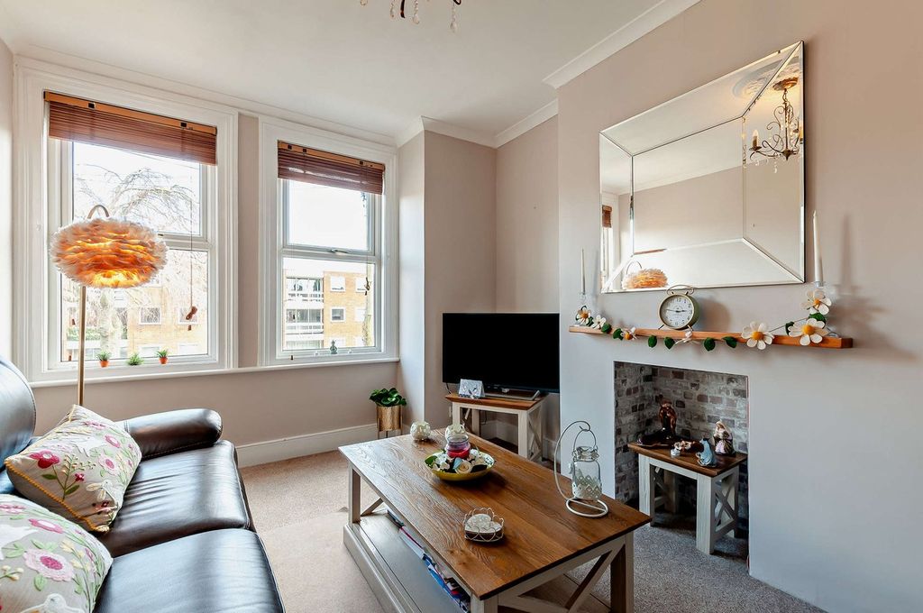 Property photo 3 of 16