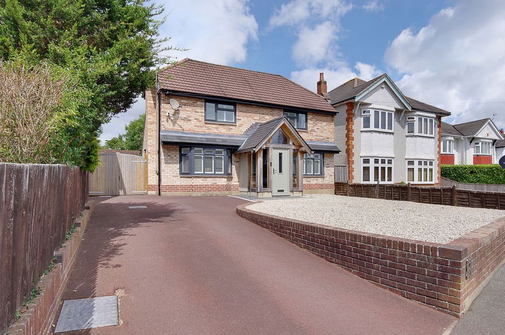 Property photo 1 of 43