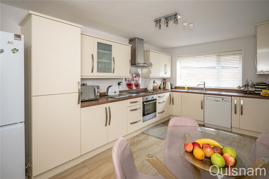 Property photo 3 of 18 Picture No. 15