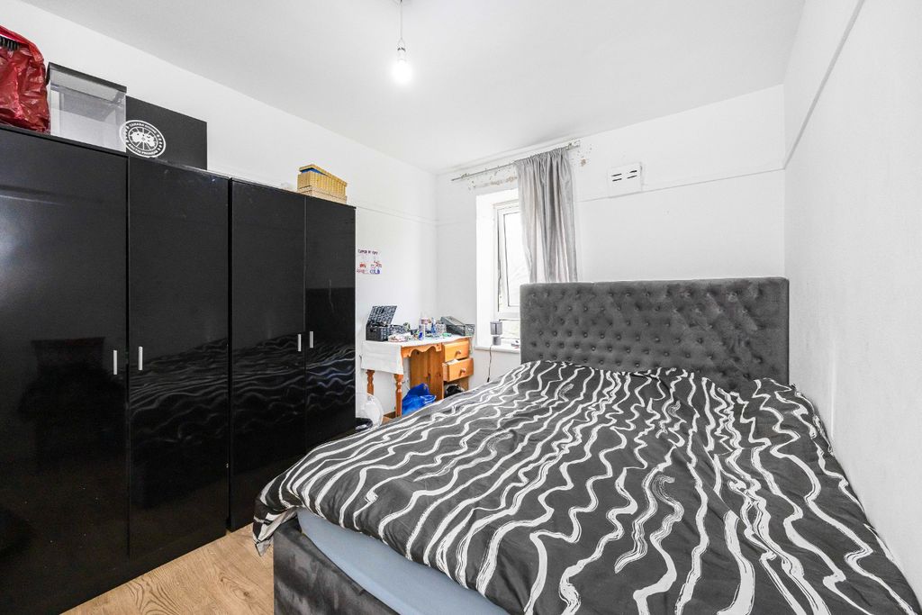 Property photo 3 of 9 4487582