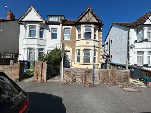 Property photo 1 of 5