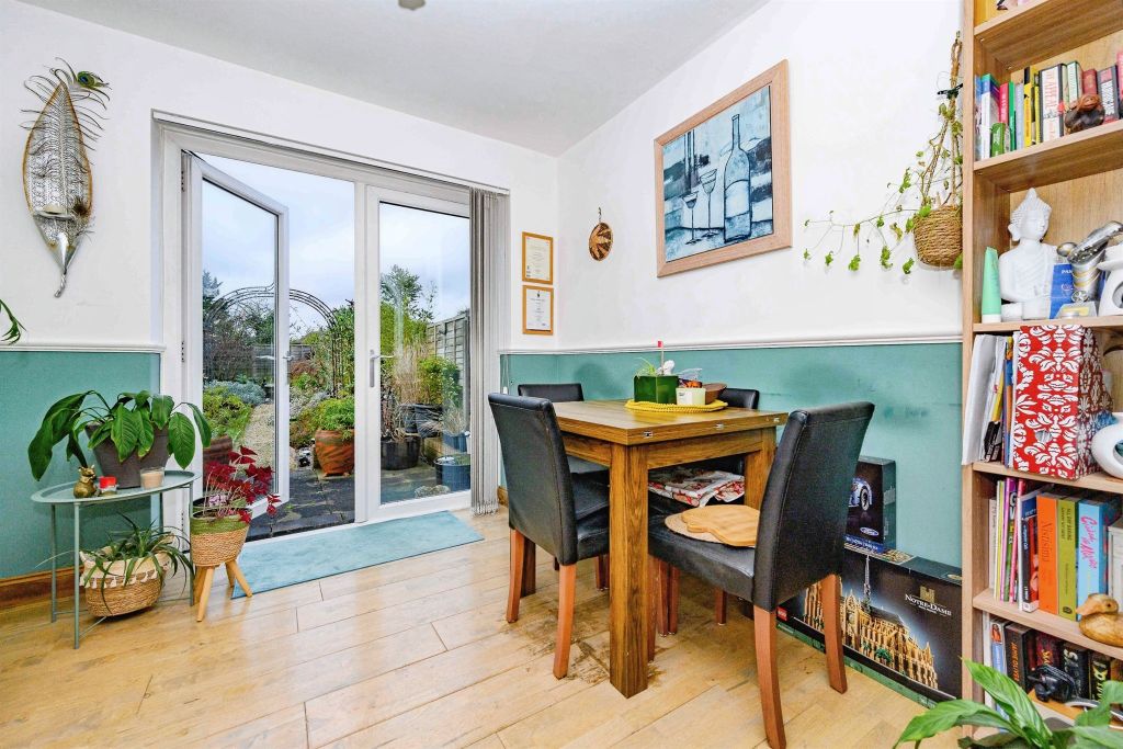 Property photo 3 of 17