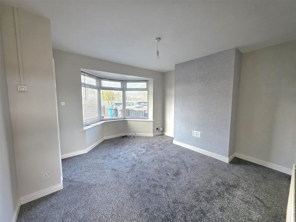 Property photo 2 of 9 20260407_160437.Jpg