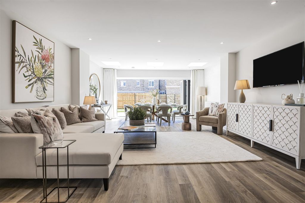 Property photo 2 of 14 36_64420.Jpg