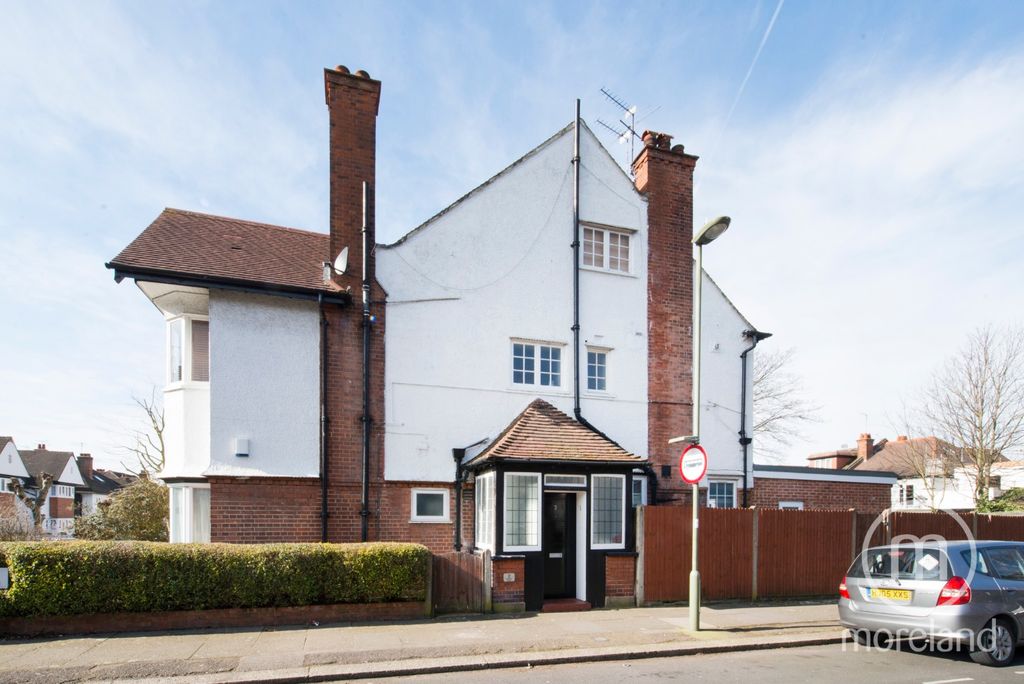 Property photo 1 of 10 4055922