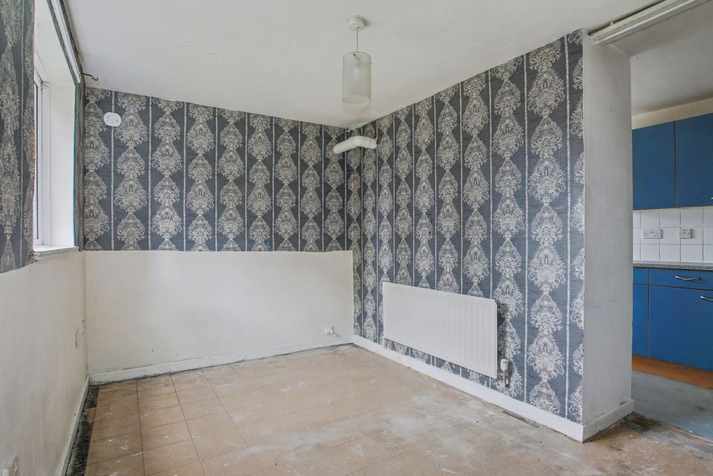 Property photo 3 of 9 57 The Paddock, Fulwood, Preston, Lancashire Pr2 8Gl