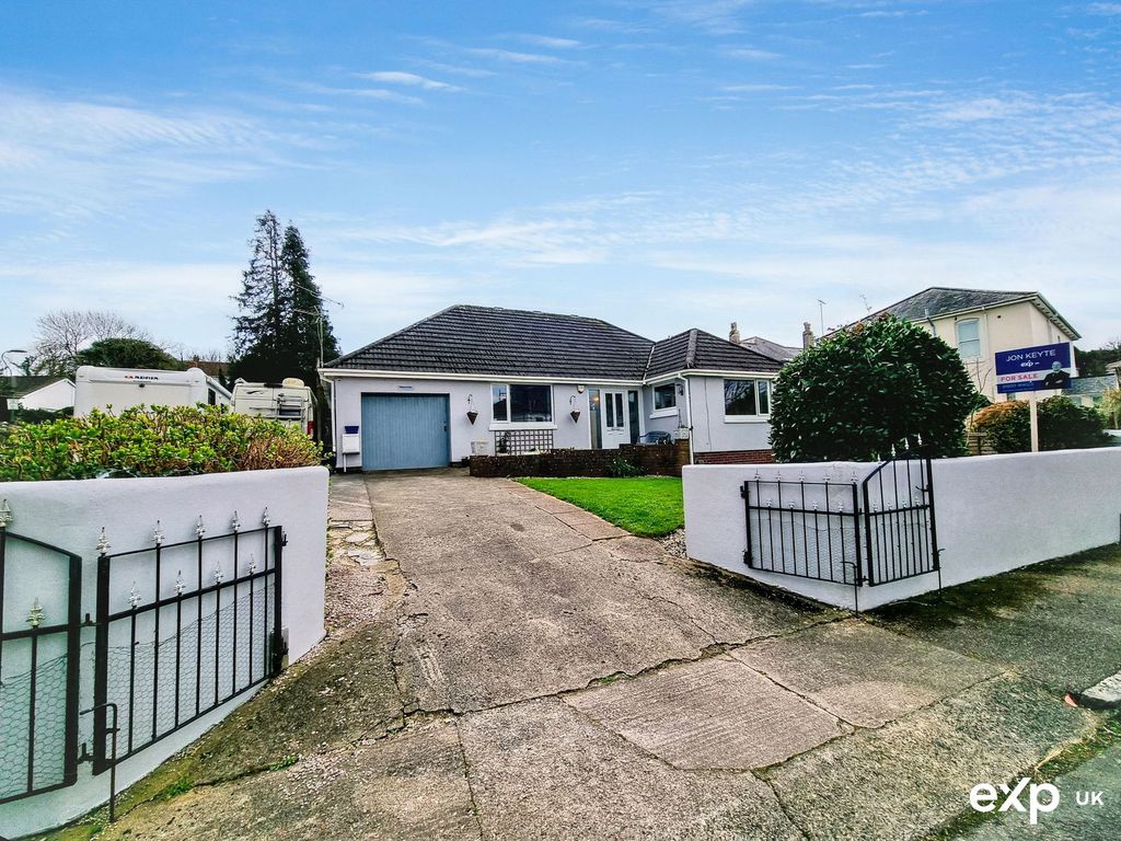 Property photo 1 of 27