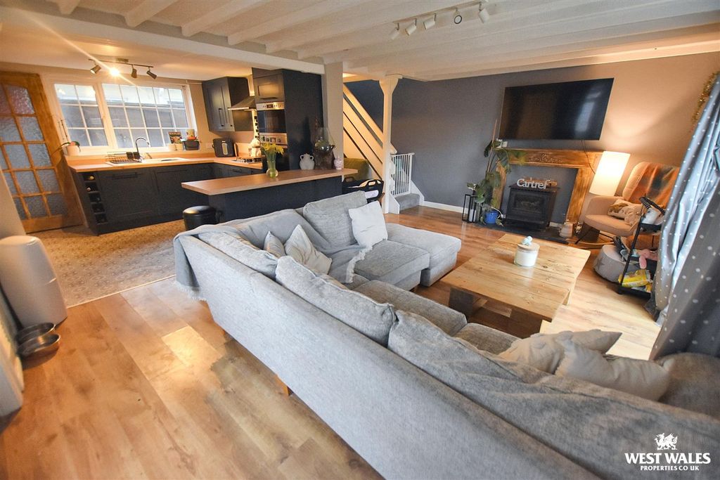 Property photo 1 of 16 5 (41).Jpg