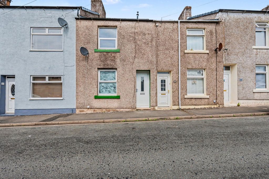 Property photo 1 of 11