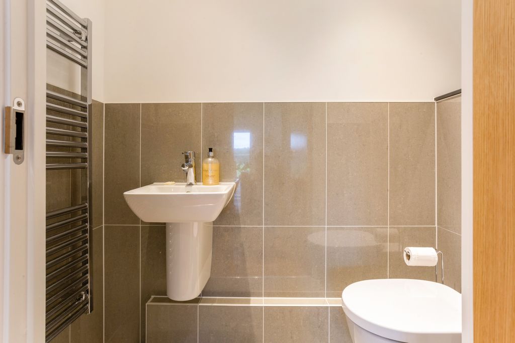 Additional image 11 of 2 bed flat for saleKingman Way, Newbury RG14
