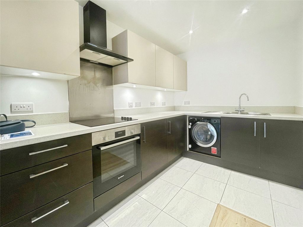Property photo 1 of 11 Kitchen