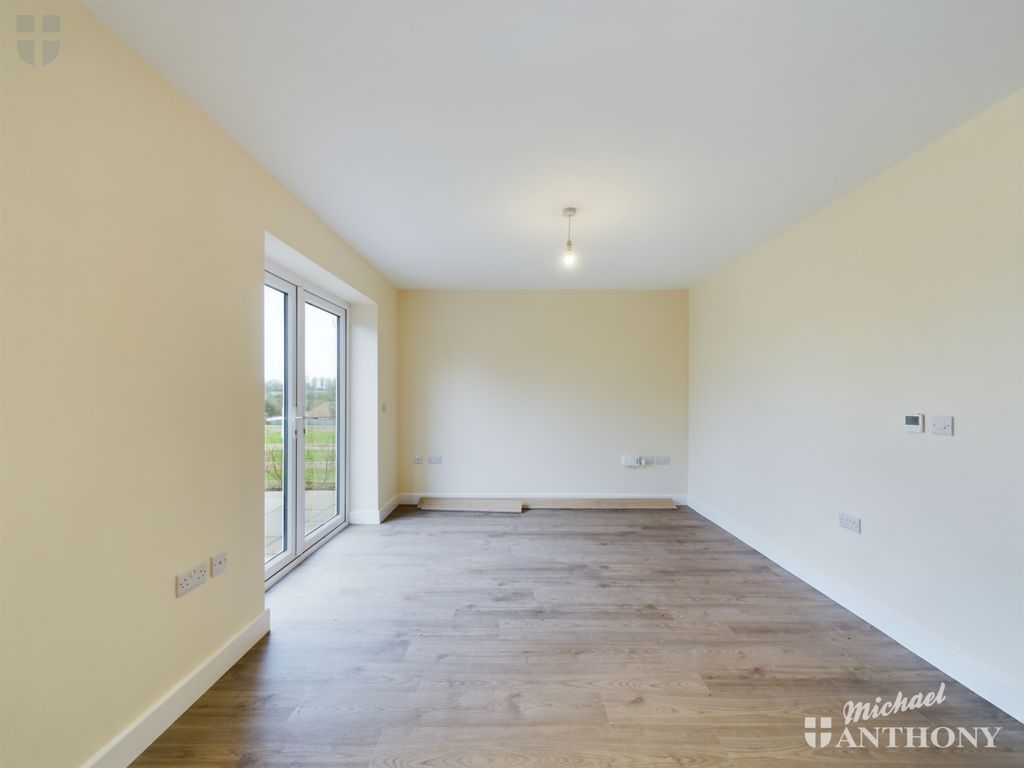 Property photo 3 of 9 Cam03218G0-Pr0494-Still007