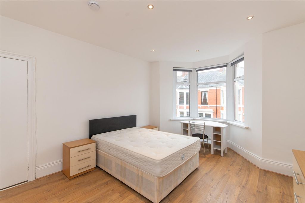 Additional image 11 of 6 bed flat for saleBayswater Road, Jesmond, Newcastle Upon Tyne NE2