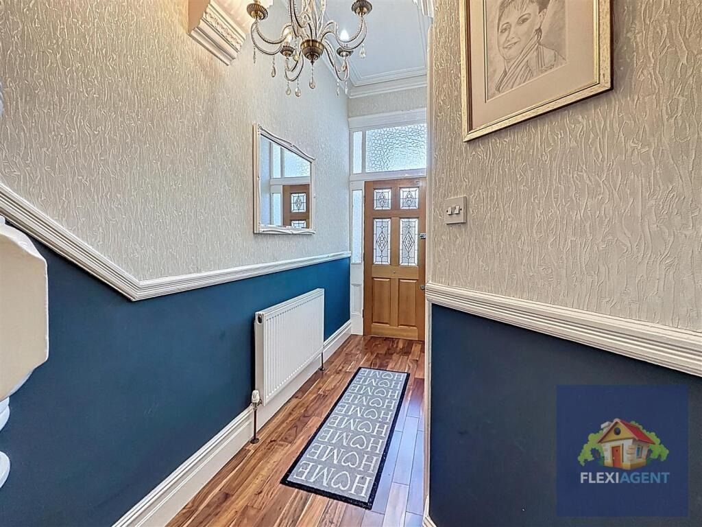 Property photo 2 of 28 4264882