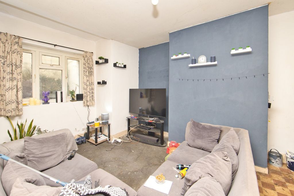 Property photo 2 of 5 Picture 2