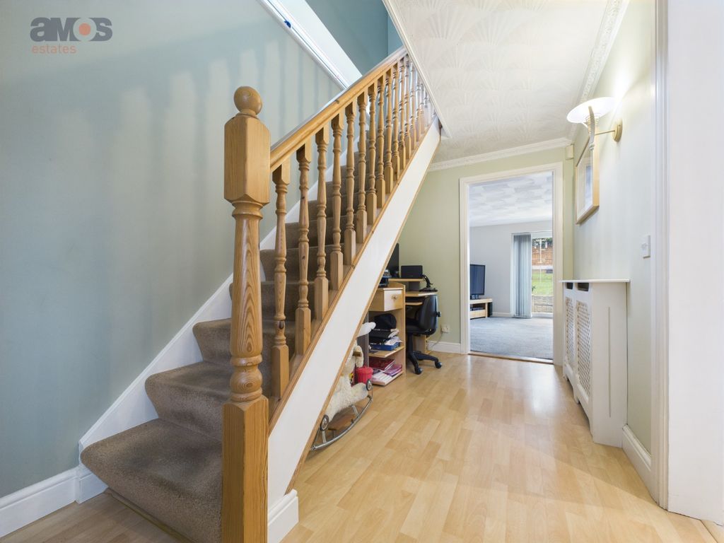 Property photo 3 of 18 5604244
