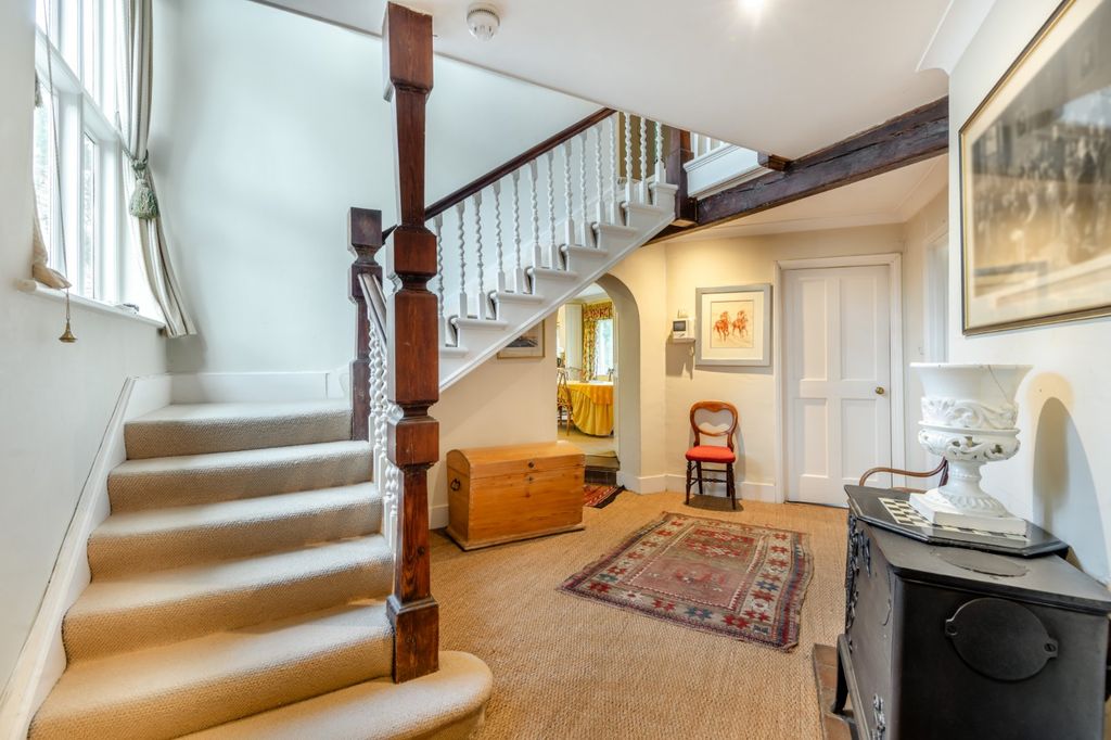 Property photo 3 of 21 Staircase Hall