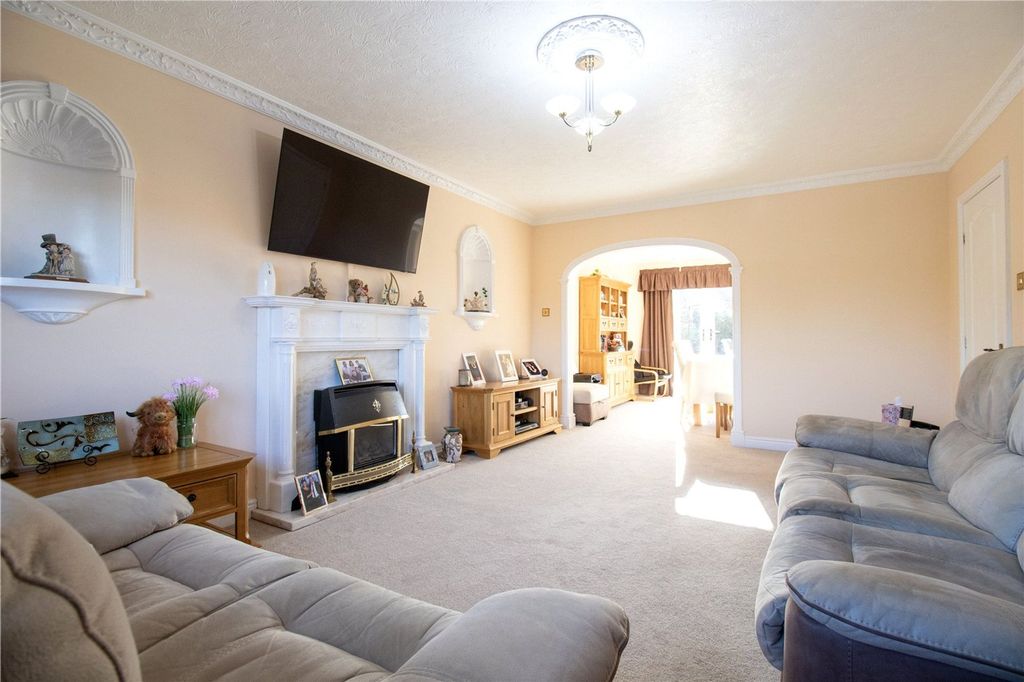 Property photo 3 of 21 Picture No. 10