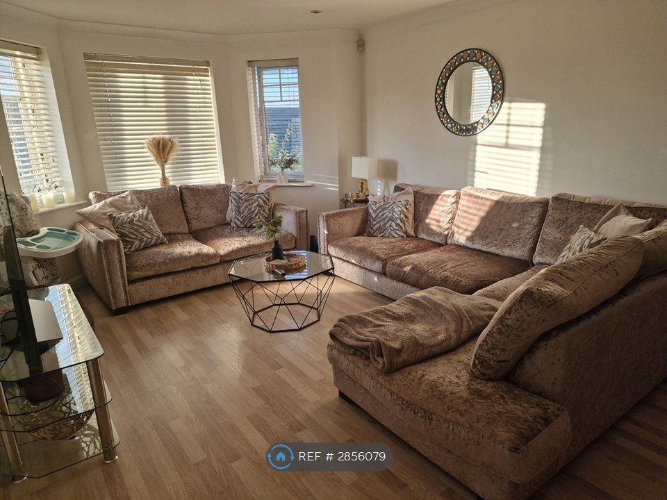 Property photo 3 of 5