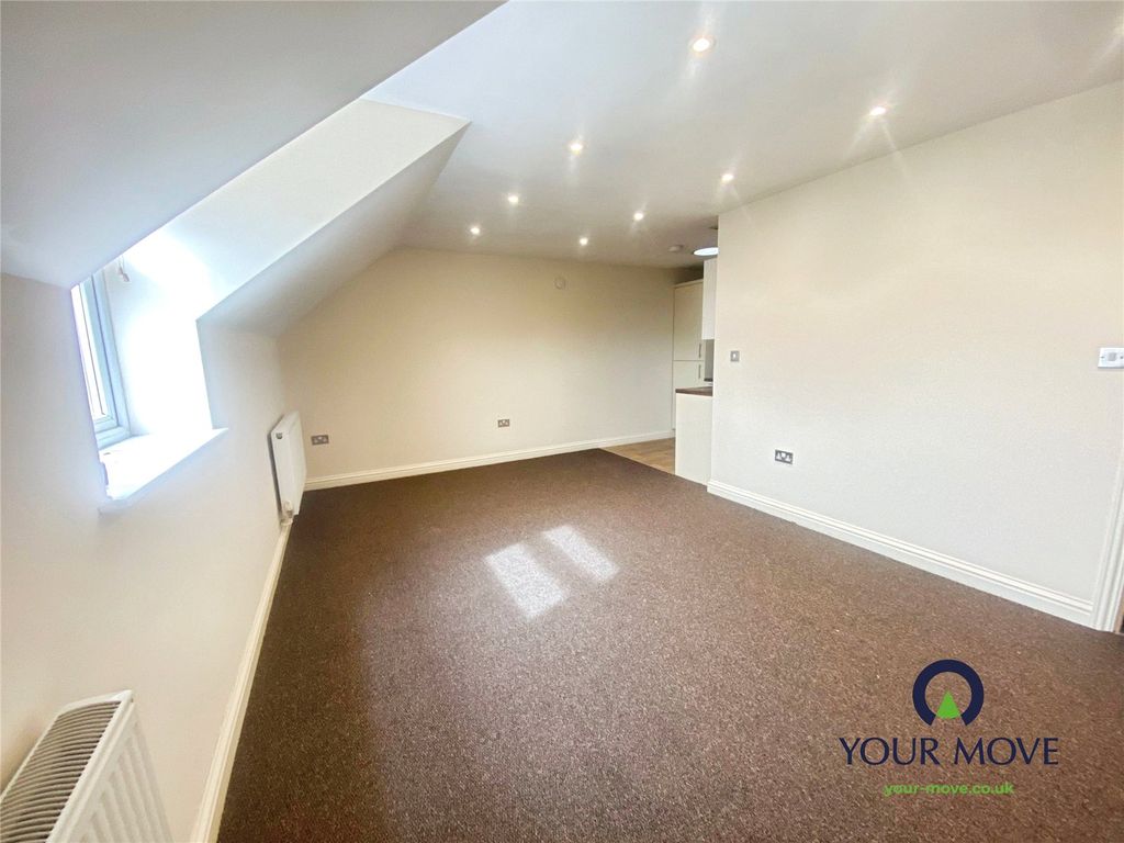 Property photo 3 of 7 Lounge