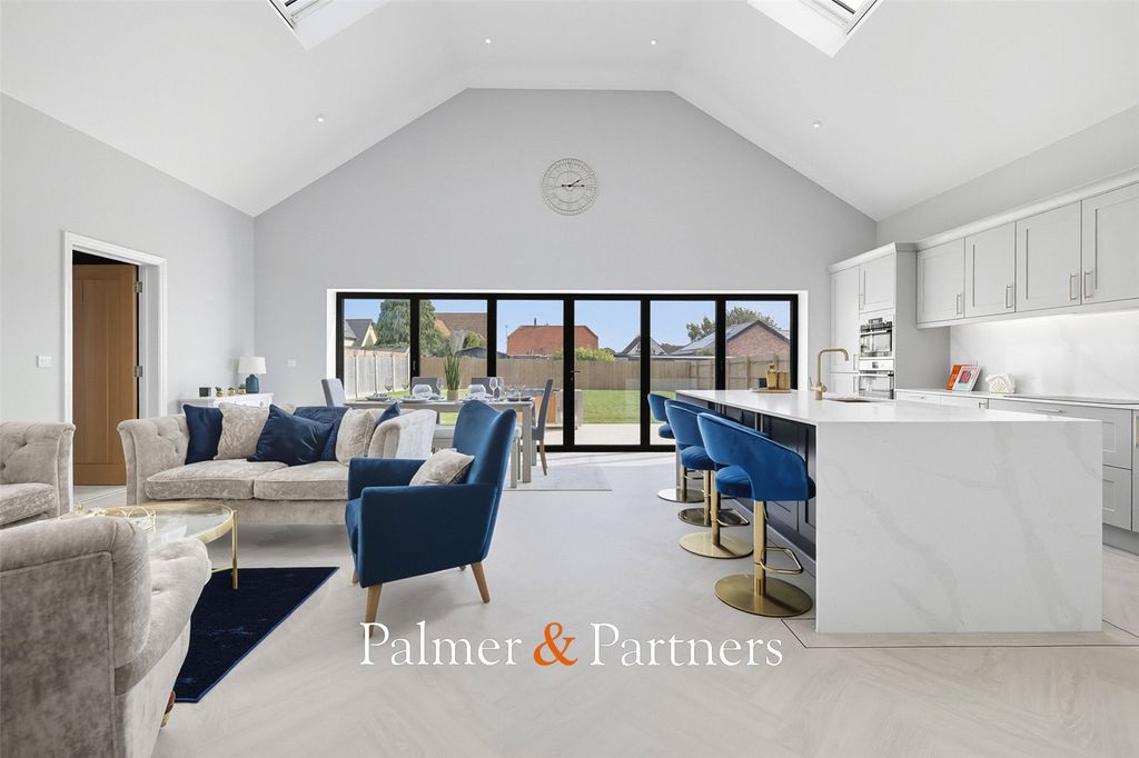 Property photo 2 of 31 Picture No. 33