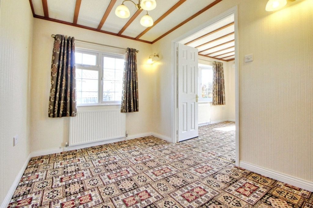 Property photo 3 of 17 Pbox-Img.Jpg