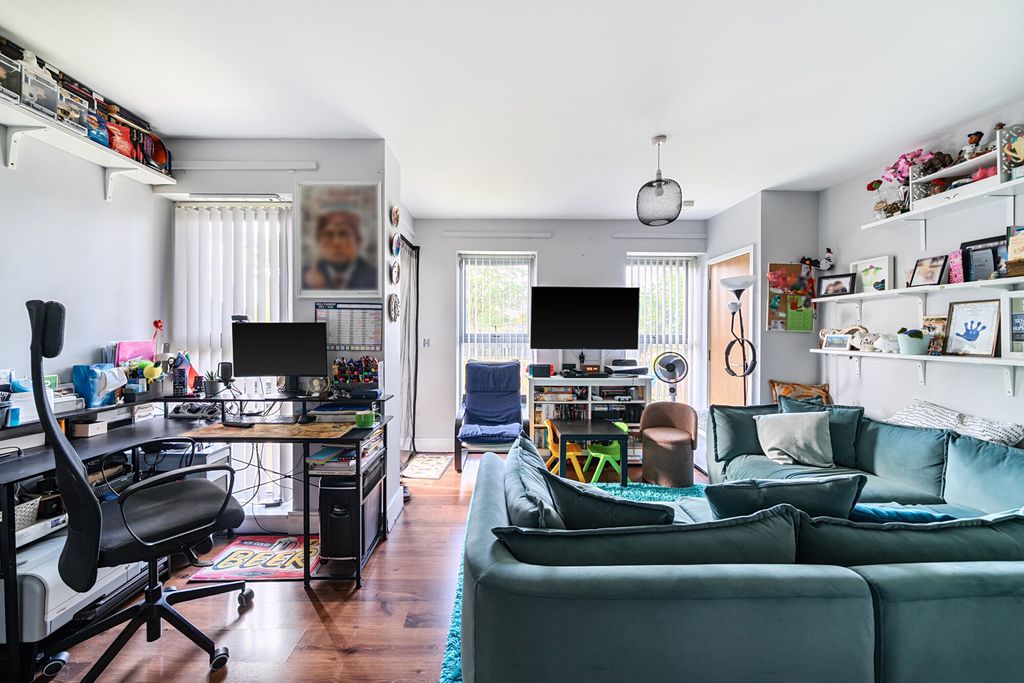 Property photo 3 of 20 1347626-12-68B6B2...