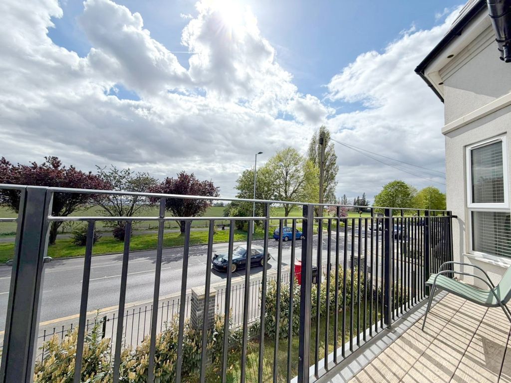 Property photo 1 of 16 4135882