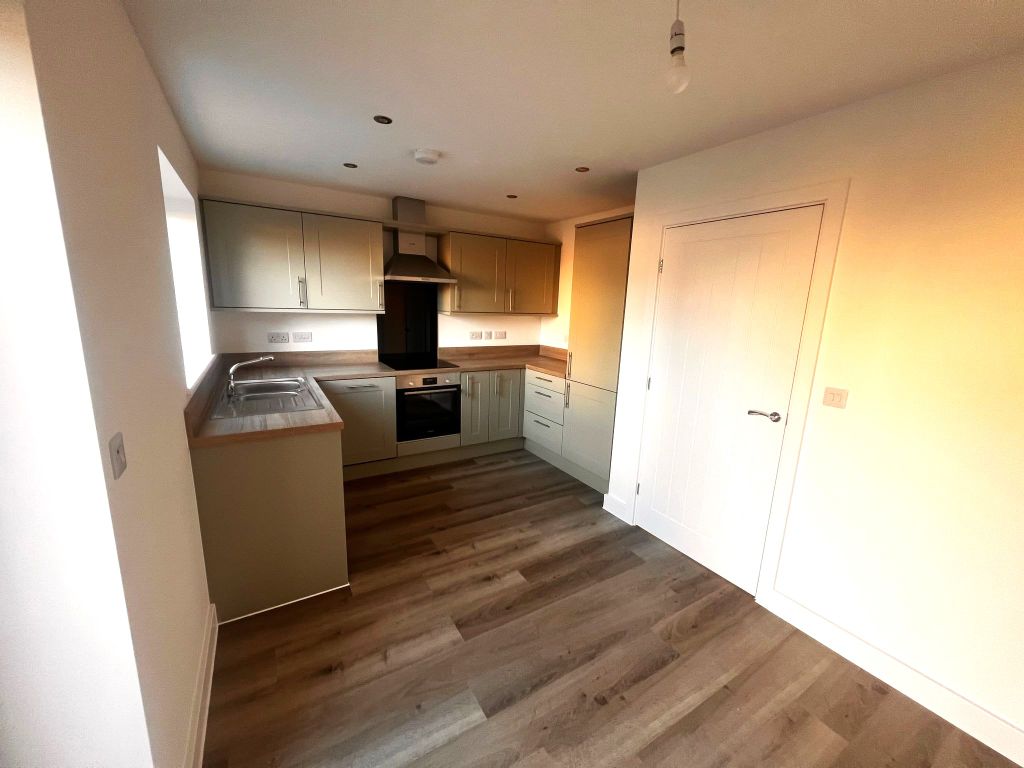 Property photo 2 of 7 Kitchen