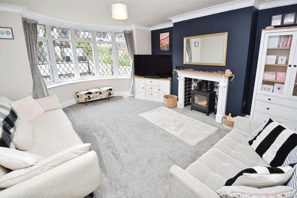 Property photo 2 of 23