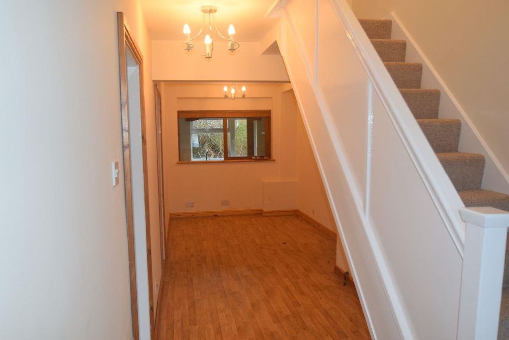 Property photo 3 of 15 Spacious Hall With Study/Play Area