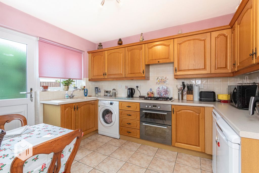 Property photo 2 of 19 Picture No. 09