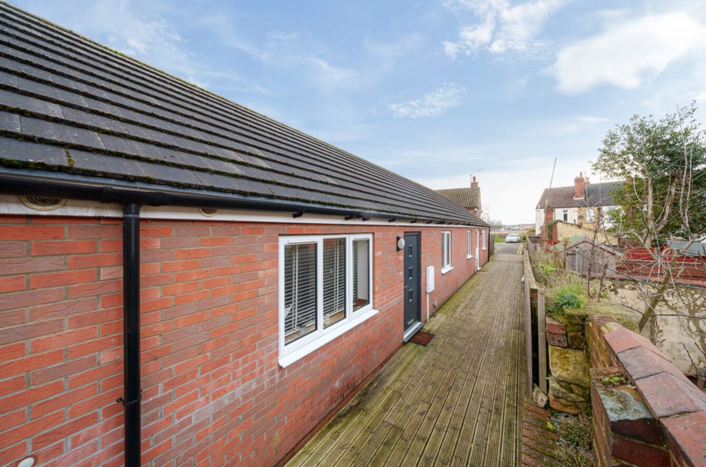 Property photo 1 of 13 1239937 (2)