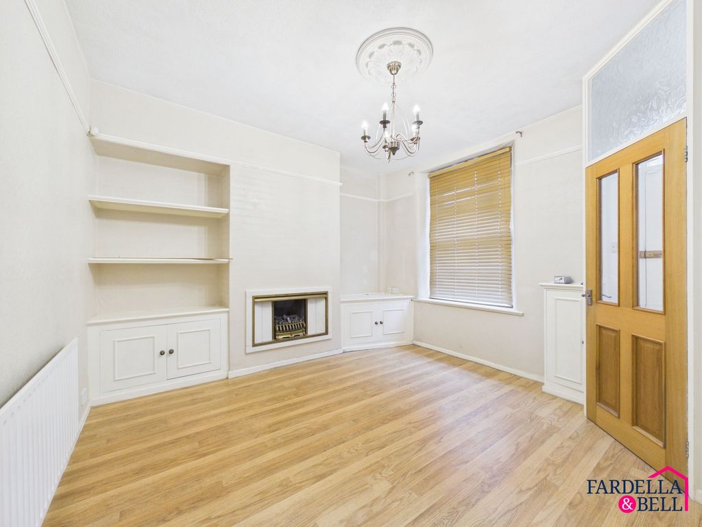 Property photo 2 of 13