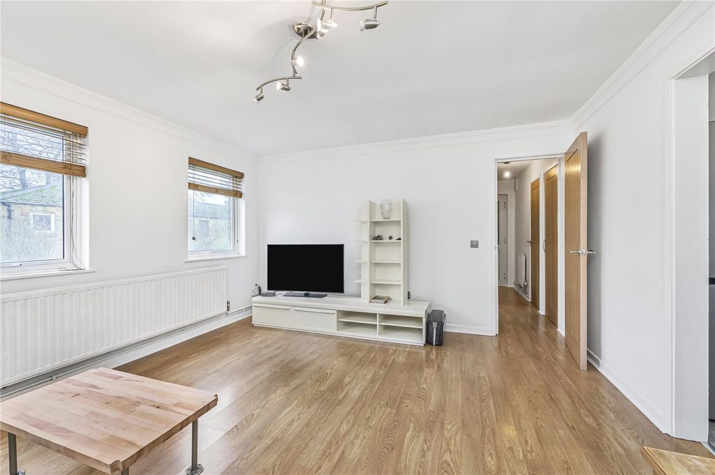 Property photo 3 of 12 Picture No. 11