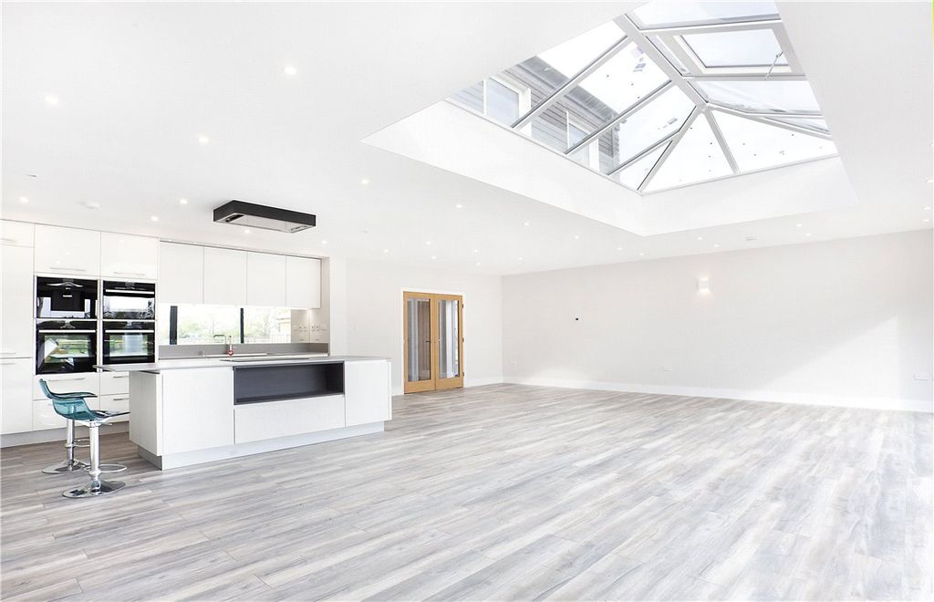 Property photo 3 of 11 Picture No. 04