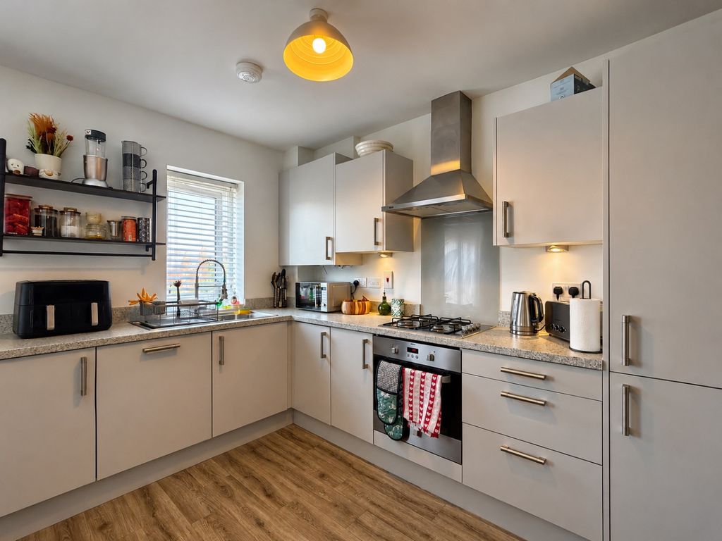 Property photo 3 of 11 5300443