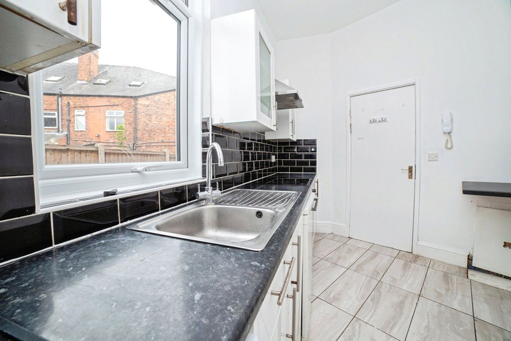 Property photo 2 of 31 Photo