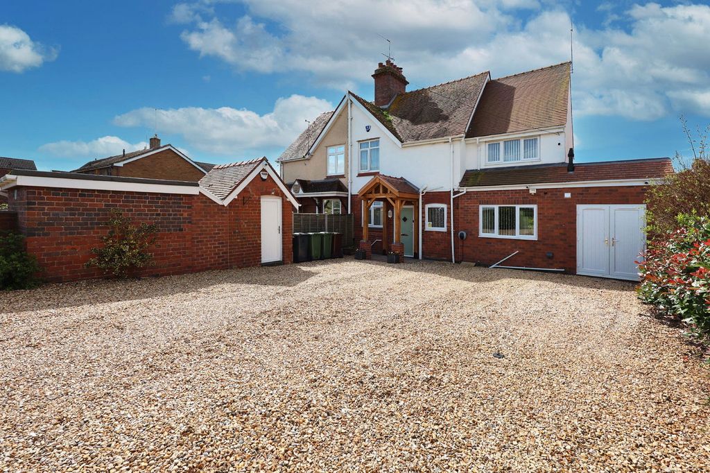 Property photo 1 of 67