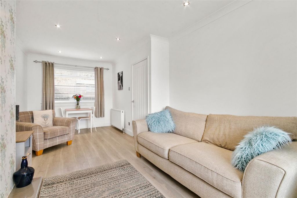 Property photo 3 of 23 Thistle-Neuk-7.Jpg