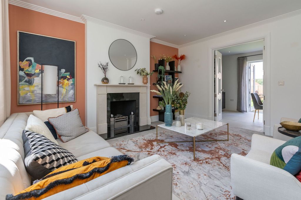 Property photo 2 of 28