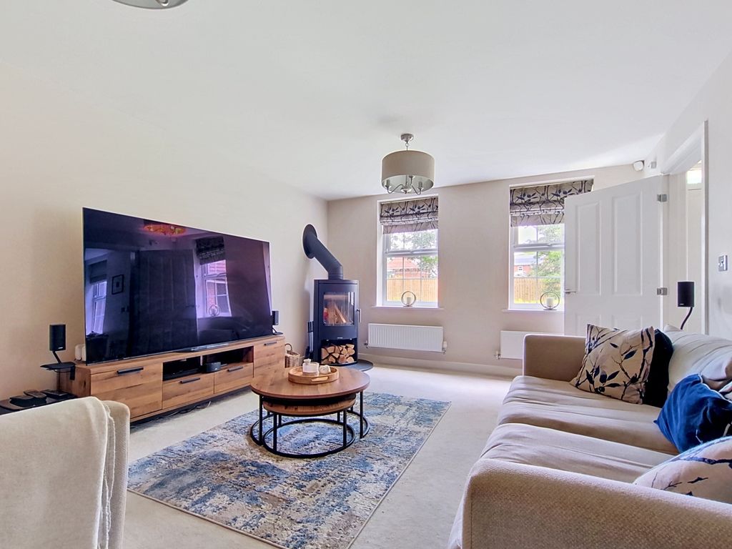 Property photo 3 of 30 14-Lockgate-Rise_00002