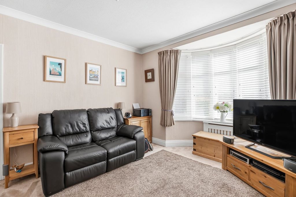 Property photo 3 of 14 Picture No. 09