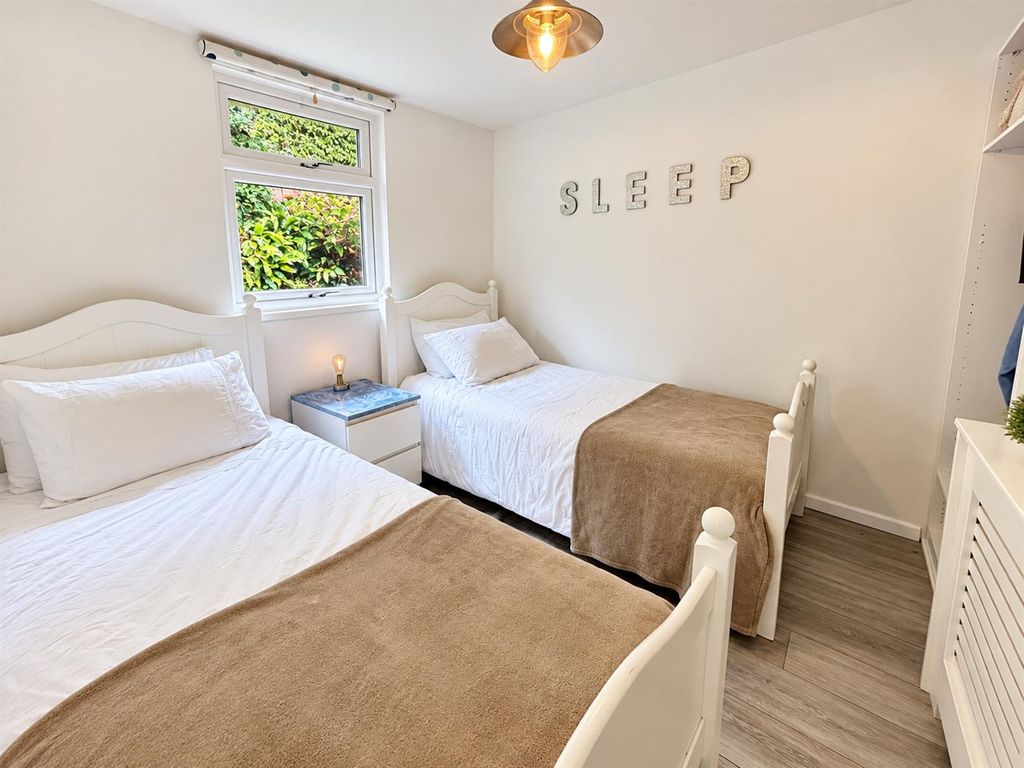 Property photo 3 of 16 8502E449-Dd45-451B-Bc4d-2E83c7A6d867.Png
