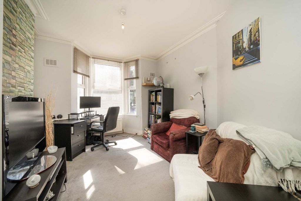 Property photo 2 of 5